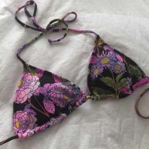 Victoria’s Secret bikini top, floral XS